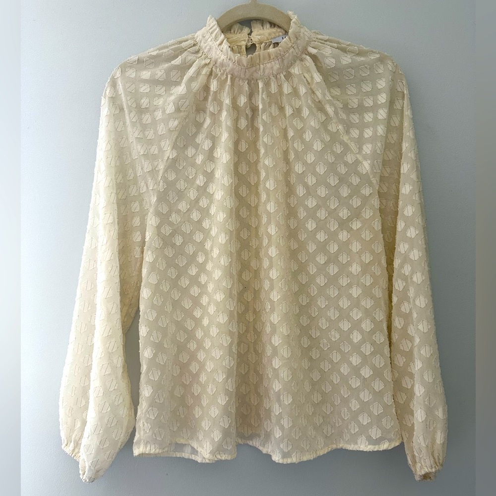 Cream colored Business Casual Blouse Size M